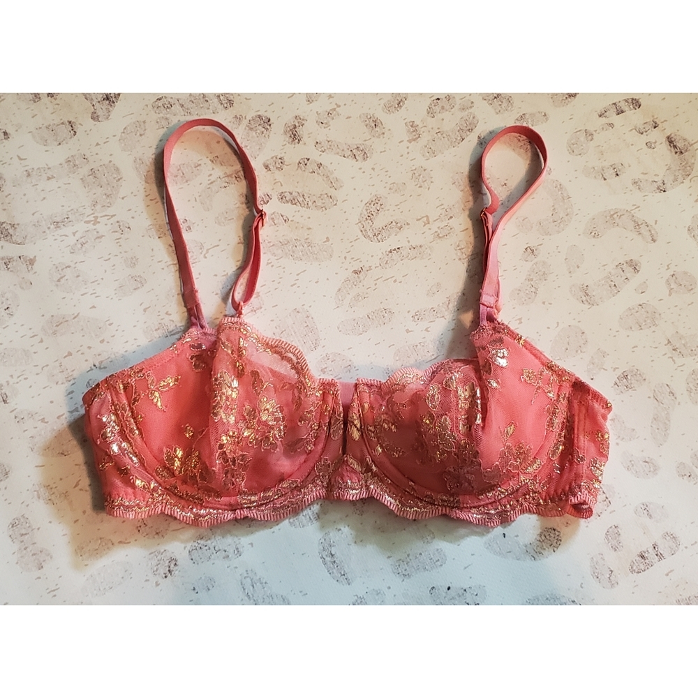Victoria's Secret Pink and Gold Lace Bra